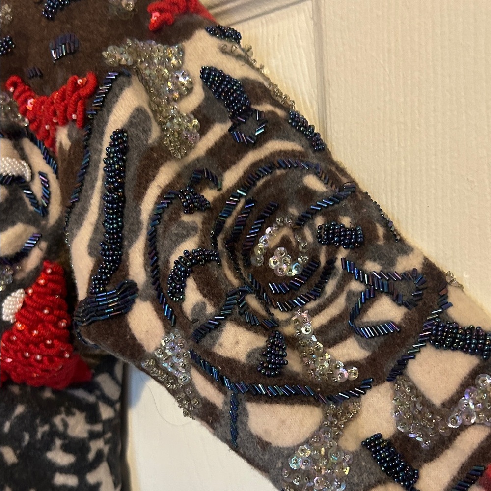 Artistic Cedars Wool Beaded Patterned Sweatshirt … - image 3